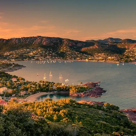 Agay Cap Esterel Village Allee Fleurs - F2 Clim Vue Golf Et - Grande Terrasse Plein Sud Saint-Raphael (Var)
