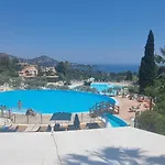 Appartement Agay Cap Esterel Village Allee Fleurs - F2 Clim Vue Golf Et - Grande Terrasse Plein Sud Saint-Raphaël