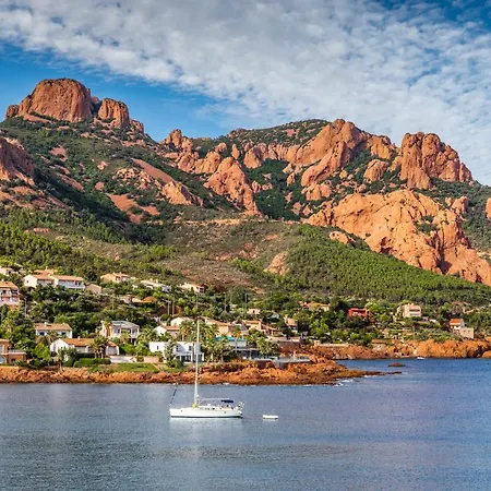 Apartamento Agay Cap Esterel Village Allée Fleurs - F2 Clim Vue Golf Et - Grande Terrasse Plein Sud *