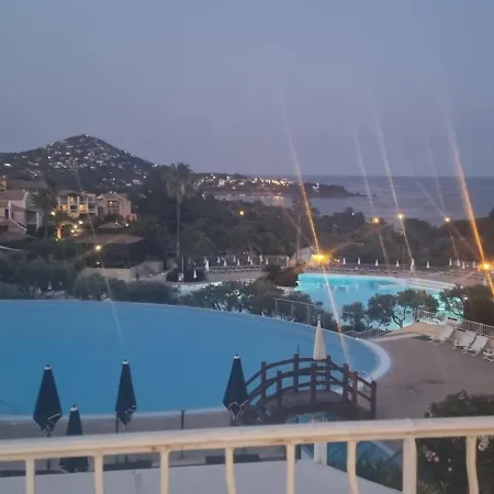 Appartement Agay Cap Esterel Village Allee Fleurs - F2 Clim Vue Golf Et - Grande Terrasse Plein Sud Saint-Raphaël