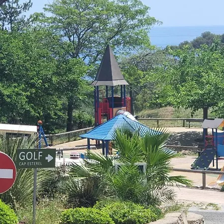Appartement Agay Cap Esterel Village Allee Fleurs - F2 Clim Vue Golf Et - Grande Terrasse Plein Sud *