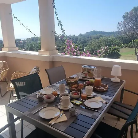 Appartement Agay Cap Esterel Village Allee Fleurs - F2 Clim Vue Golf Et - Grande Terrasse Plein Sud *