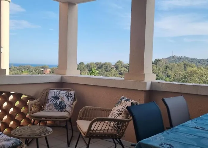 Apartamento Agay Cap Esterel Village Allée Fleurs - F2 Clim Vue Golf Et - Grande Terrasse Plein Sud