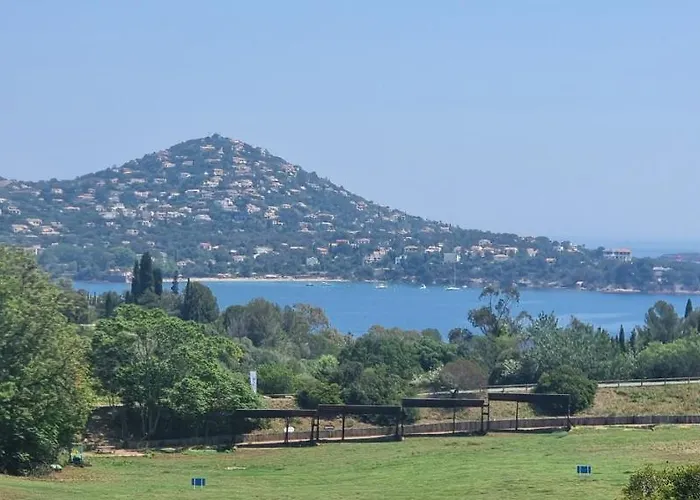 Agay Cap Esterel Village Allée Fleurs - F2 Clim Vue Golf Et - Grande Terrasse Plein Sud