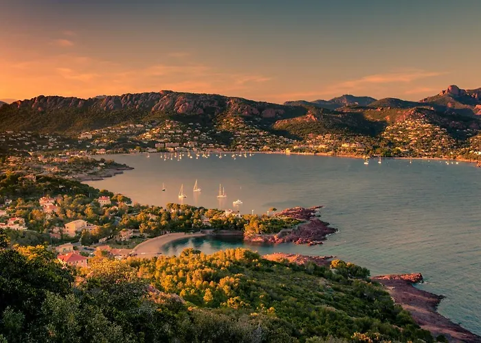 Agay Cap Esterel Village Allee Fleurs - F2 Clim Vue Golf Et - Grande Terrasse Plein Sud Saint-Raphaël