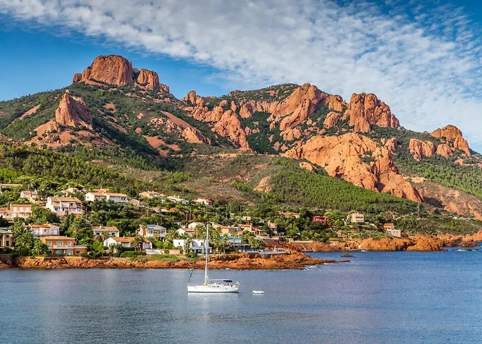 Lägenhet Agay Cap Esterel Village Allee Fleurs - F2 Clim Vue Golf Et - Grande Terrasse Plein Sud *