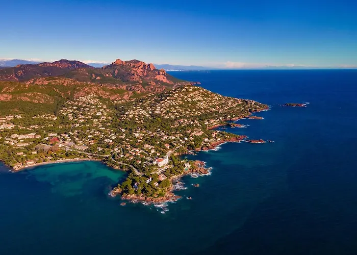 Apartamento Agay Cap Esterel Village Allée Fleurs - F2 Clim Vue Golf Et - Grande Terrasse Plein Sud Saint-Raphaël