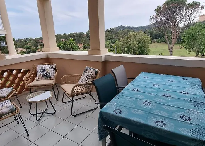 Apartamento Agay Cap Esterel Village Allée Fleurs - F2 Clim Vue Golf Et - Grande Terrasse Plein Sud Saint-Raphaël