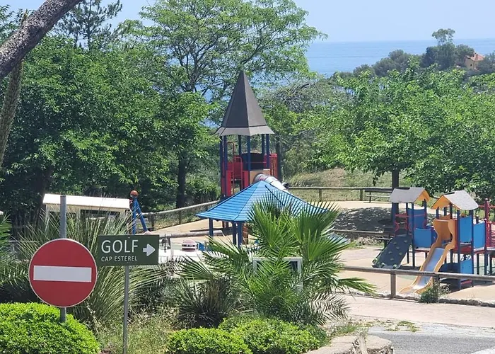 شقة Agay Cap Esterel Village Allee Fleurs - F2 Clim Vue Golf Et - Grande Terrasse Plein Sud *