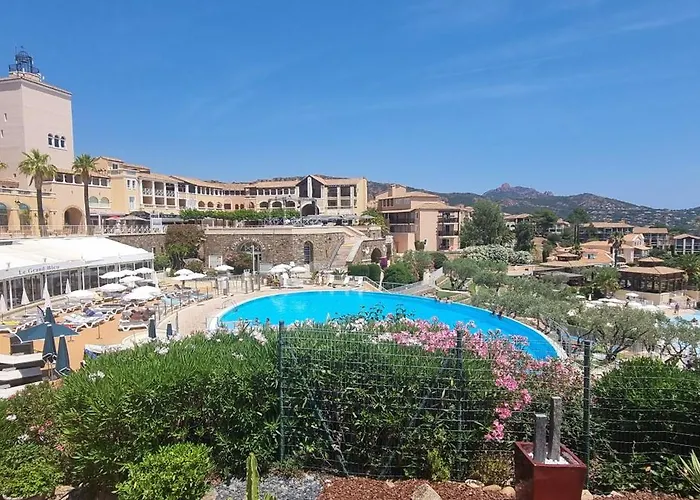 Agay Cap Esterel Village Allée Fleurs - F2 Clim Vue Golf Et - Grande Terrasse Plein Sud Apartamento