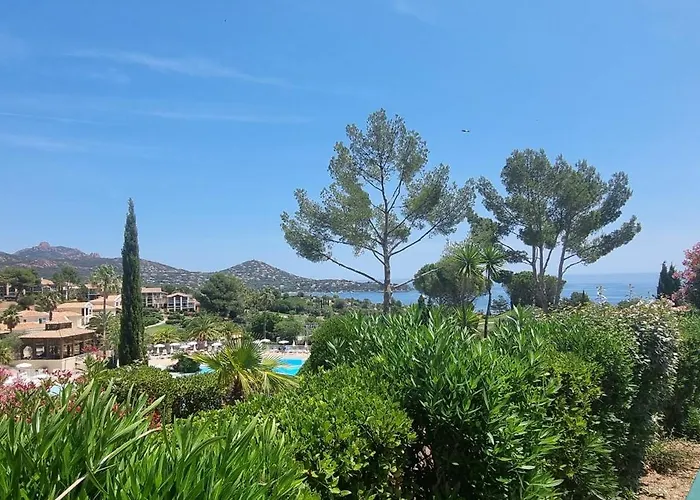 Agay Cap Esterel Village Allee Fleurs - F2 Clim Vue Golf Et - Grande Terrasse Plein Sud Apartment Saint-Raphaël