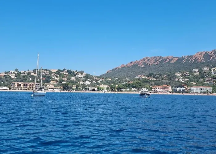 Apartamento Agay Cap Esterel Village Allée Fleurs - F2 Clim Vue Golf Et - Grande Terrasse Plein Sud Saint-Raphaël