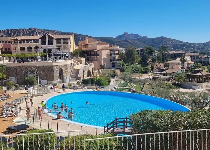 شقة Agay Cap Esterel Village Allee Fleurs - F2 Clim Vue Golf Et - Grande Terrasse Plein Sud Saint-Raphaël