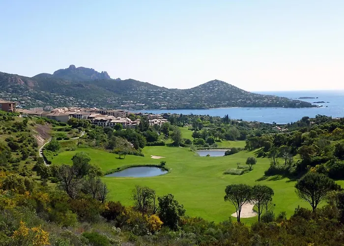 Agay Cap Esterel Village Allee Fleurs - F2 Clim Vue Golf Et - Grande Terrasse Plein Sud *